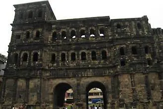 Porta Nigra Platz 3 4 شقة ترير